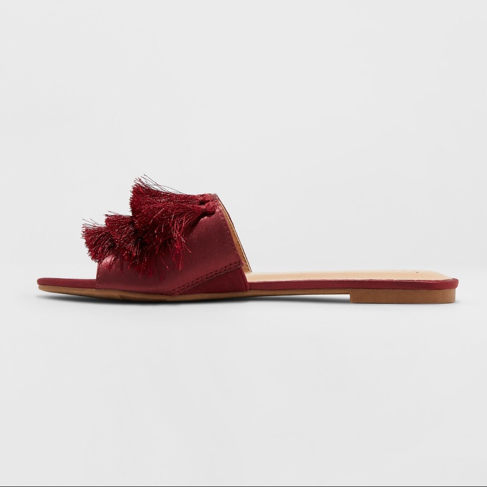 Women's Benetta Tassel Slide Sandals Burgundy-B21 - Picture 5 of 5